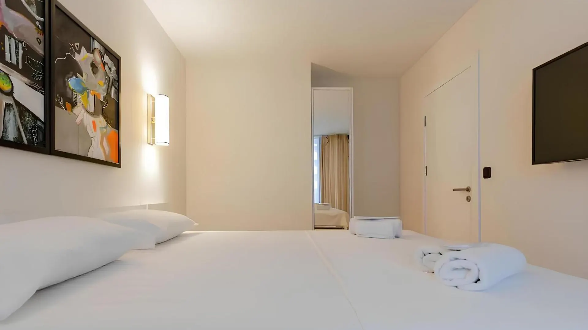 דירה Panorama Sea View Suites באטומי