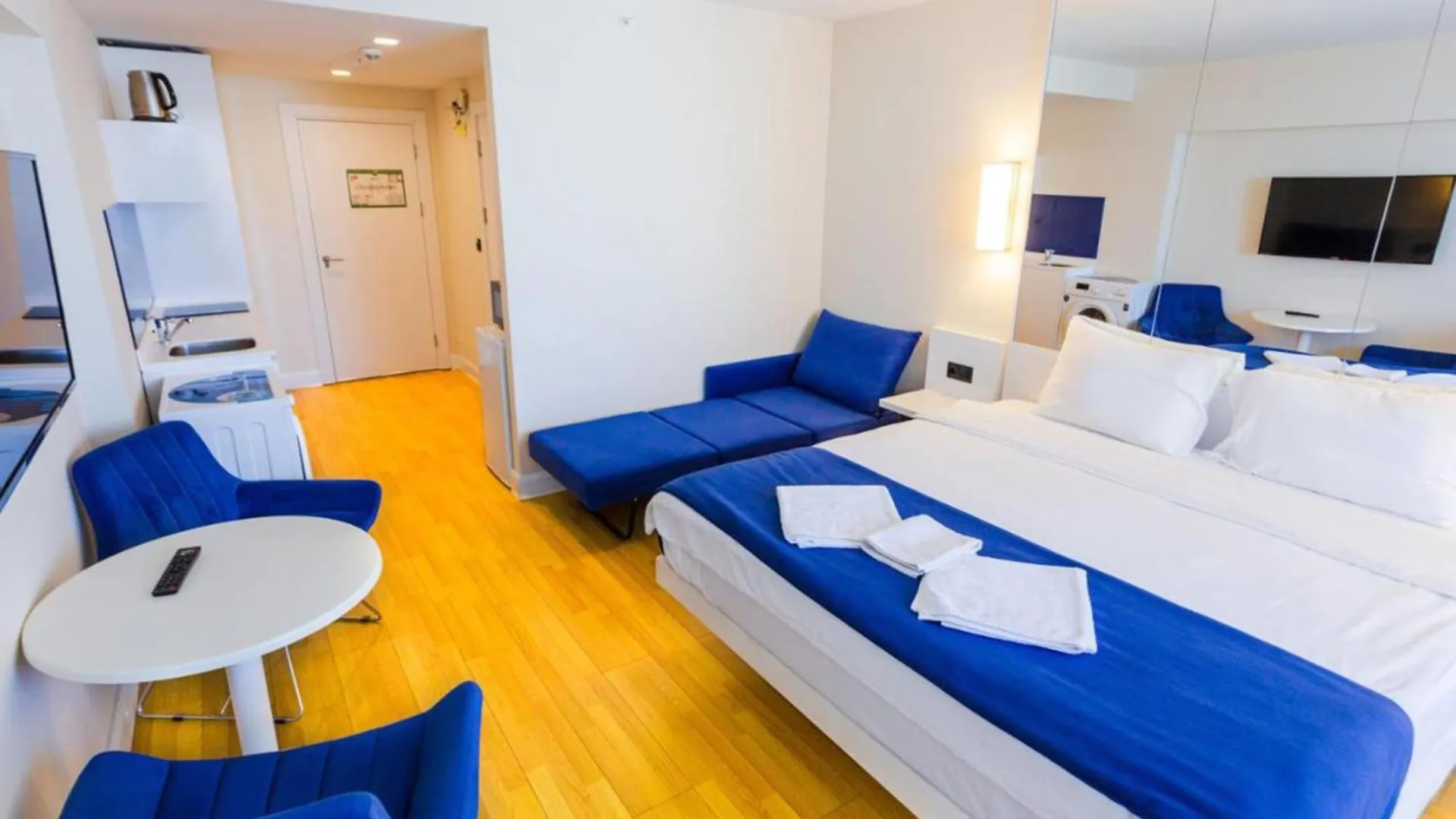 דירה Panorama Sea View Suites באטומי גאורגיה