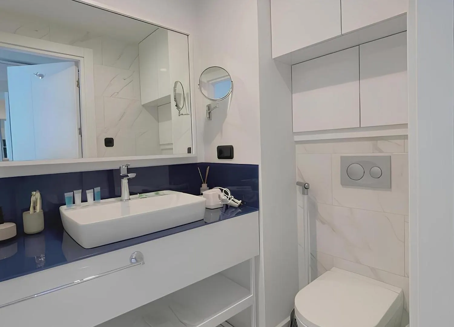 דירה Panorama Sea View Suites באטומי