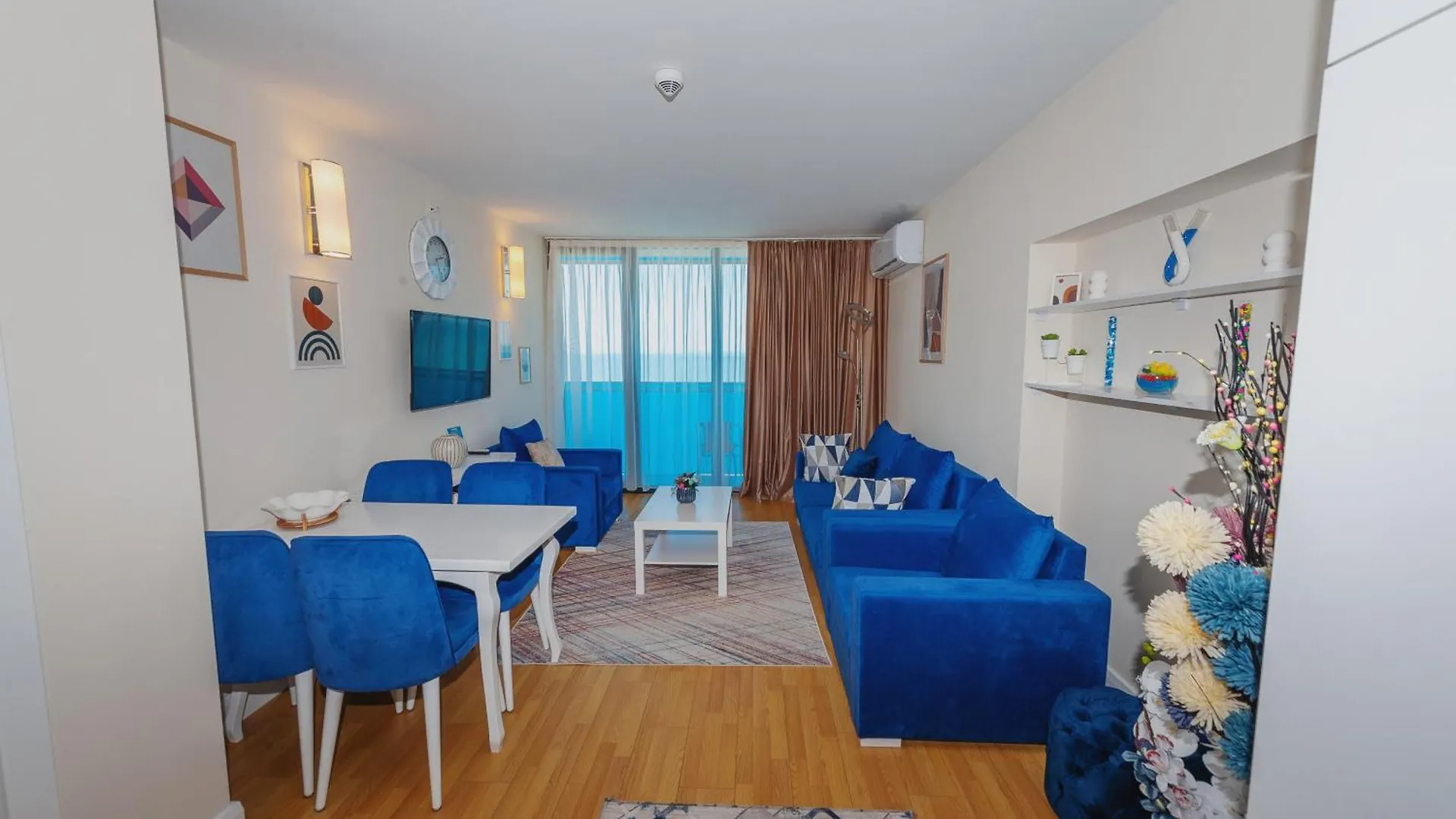 Panorama Sea View Suites באטומי דירה